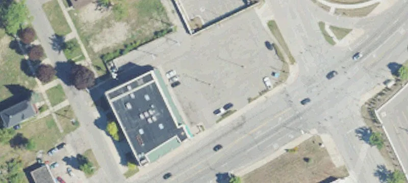 Mack Avenue Commercial Space