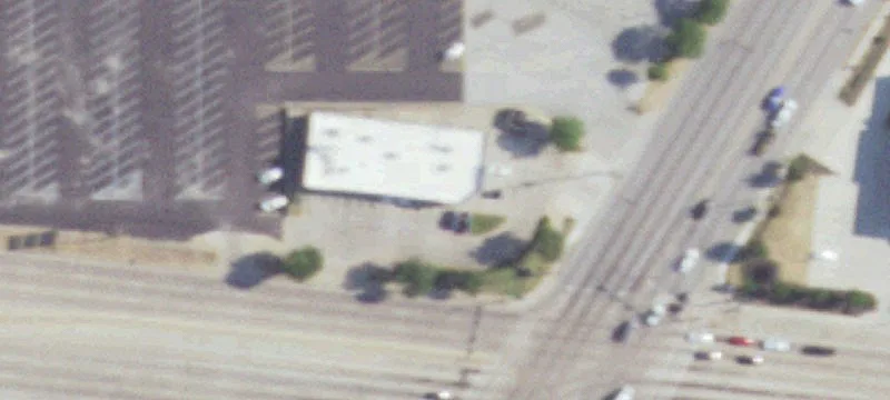 Retail Property on Pioneer Parkway
