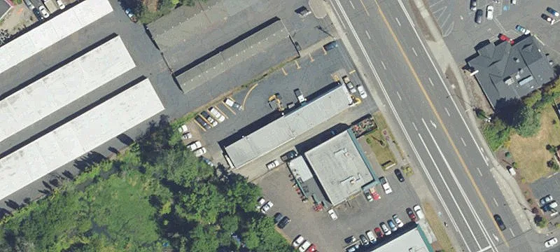 Milwaukie Automotive Shop on McLoughlin