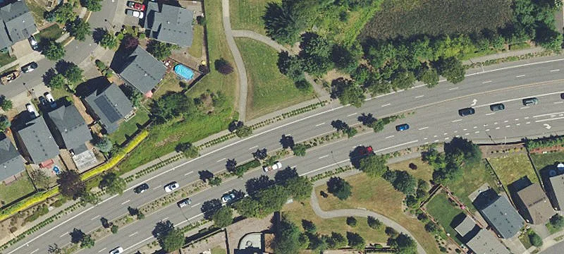 Retail Center Near Portland Access