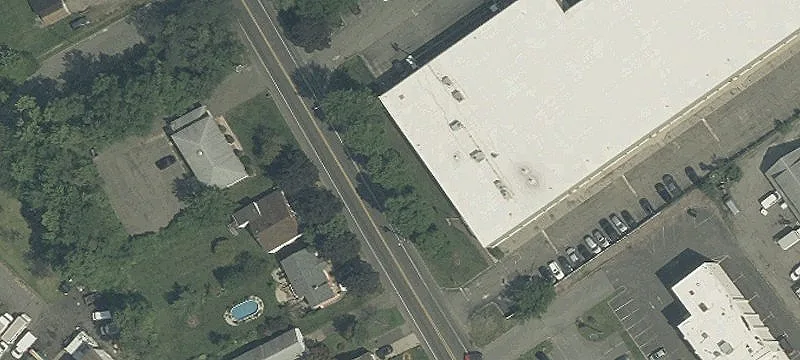 Sprawling Warehouse with Logistics Services