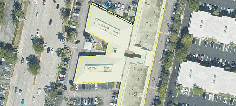 Retail Space on Federal Highway