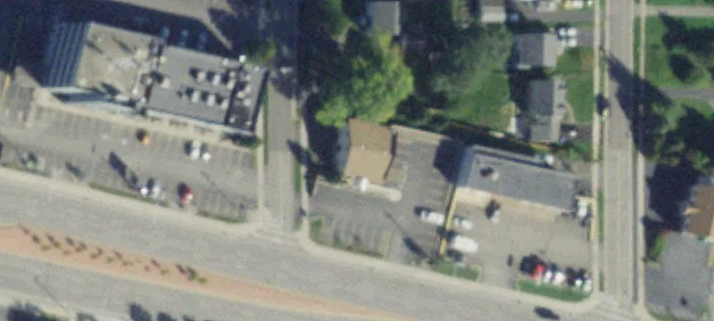 Versatile Commercial Building on Ridge