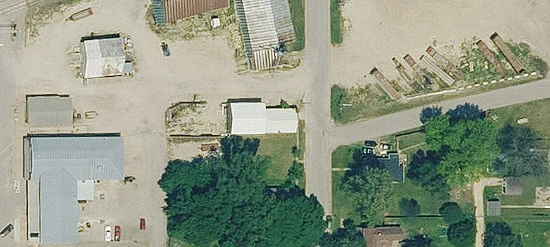 Wamego Commercial Property with Garage