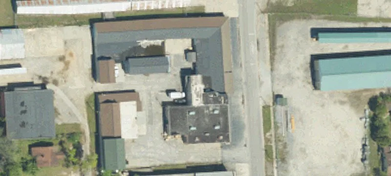 Versatile Commercial Parcel Near Downtown