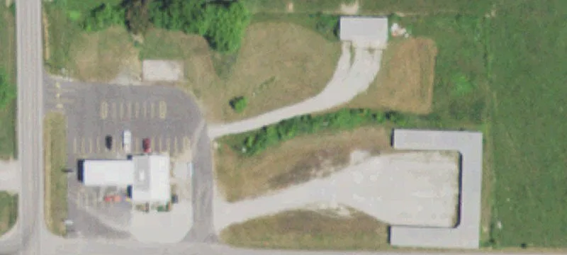 Established Restaurant on Large Lot