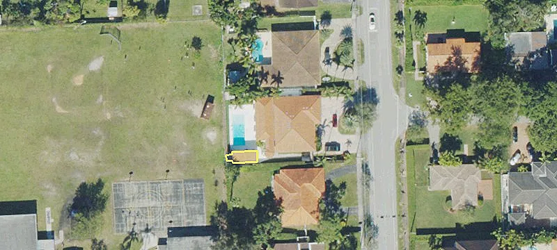 Fully Leased Retail Center Miami