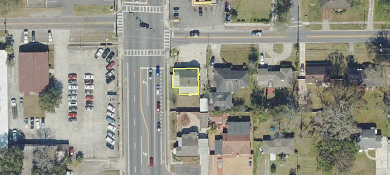 High-Visibility Corner Commercial Building