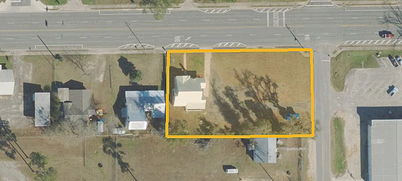 Mixed-Use Property in Bristol, Florida