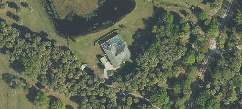 Carlton Road Ranchette with Acreage