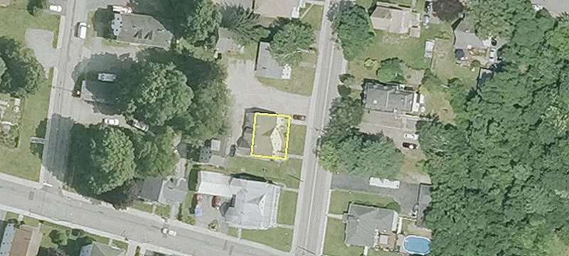 Well-Maintained Multifamily Property in Putnam