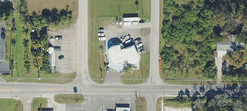 Ruskin Mixed-Use Commercial/Residential Building
