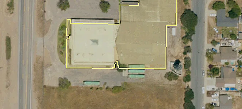 Versatile Santa Maria Commercial Property