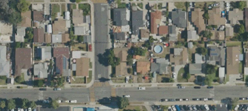 Duplex with Backyard and Garage