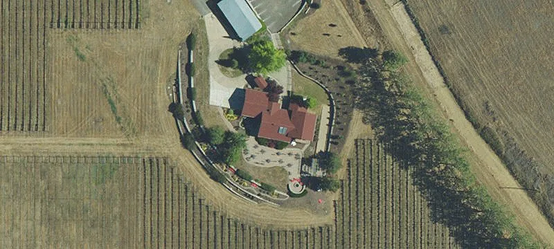 Ashland Vineyard with Tasting Room
