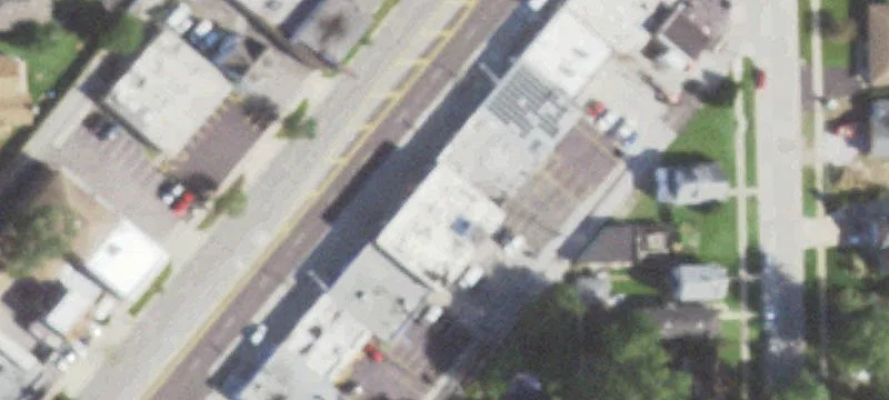 Versatile Multi-Unit Commercial Building