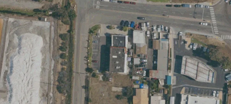 Office/Warehouse Building Near Bayfront