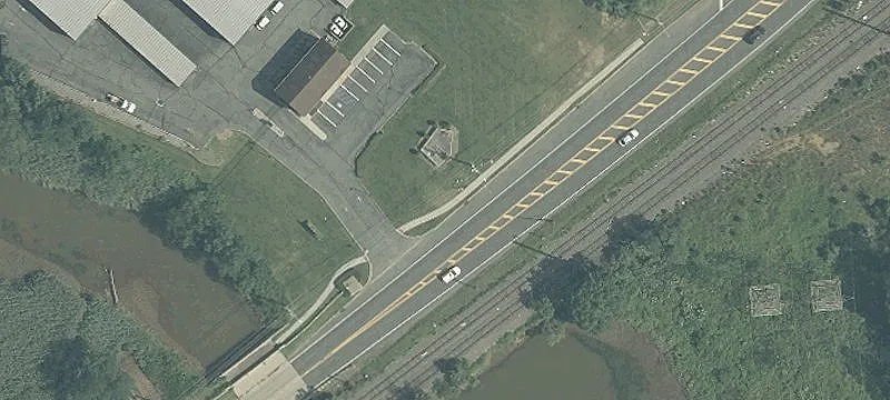 Commercial Shop on 1.74 Acres