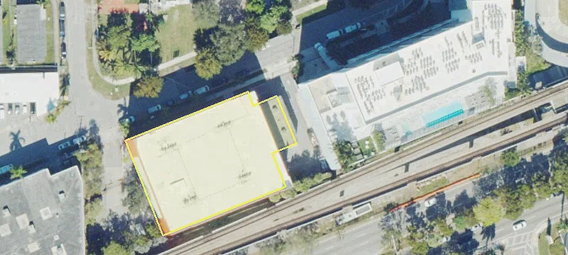 Ground Floor Commercial Space Available
