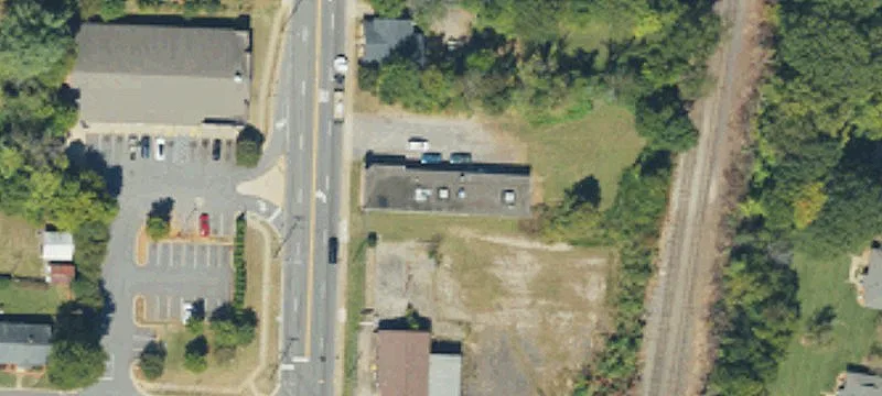 Versatile Commercial Building on Shelton
