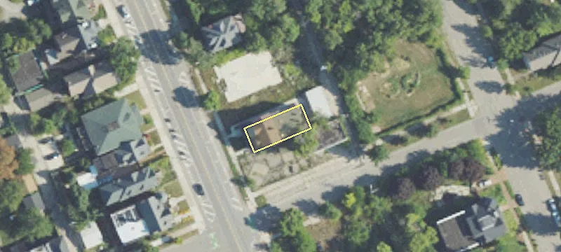 Renovated Multifamily Property in Woodbridge