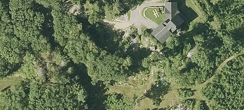 Residential/Business Estate with Mountain Views