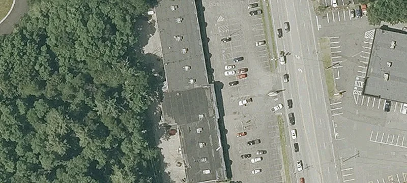 Retail Space in Plaza 125