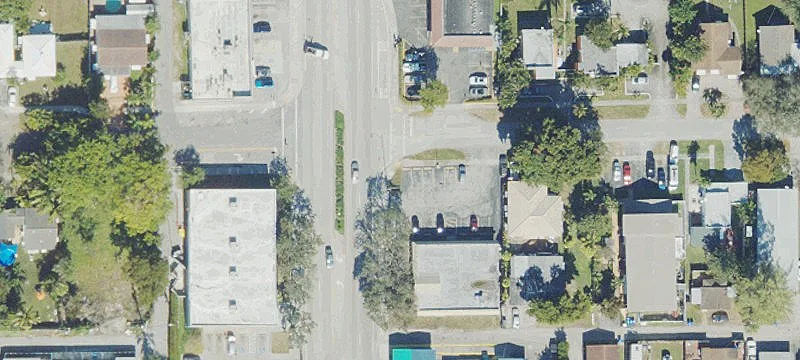 Hollywood Retail Space on Highway