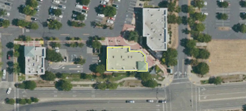 Shops at College Square Lease