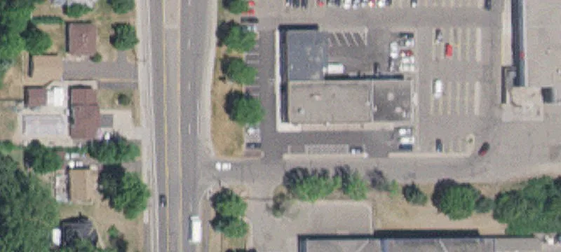 Multi-Tenant Automotive Property For Sale