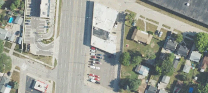 Lincoln Park Retail Investment Opportunity