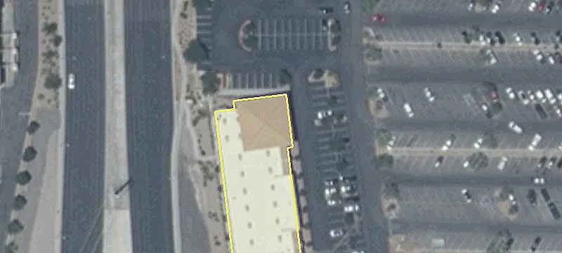 Retail Space in Crossroads Center