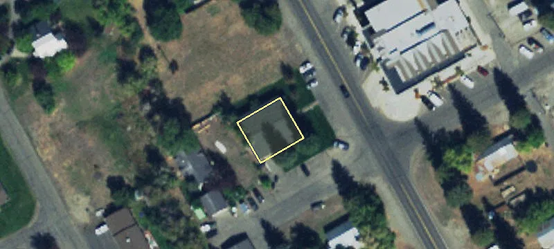 Corner Lot Building in Hailey