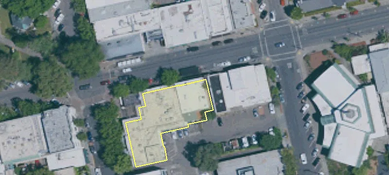 Healdsburg Commercial Zoned Building