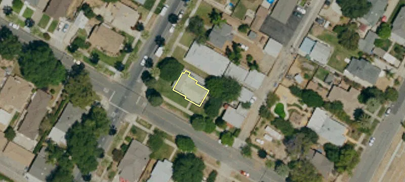 Riverside Duplex on Corner Lot