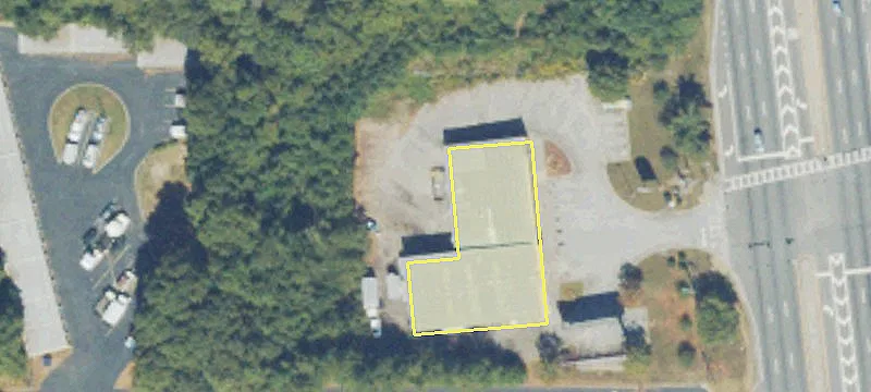 Retail Space in High Visibility Location