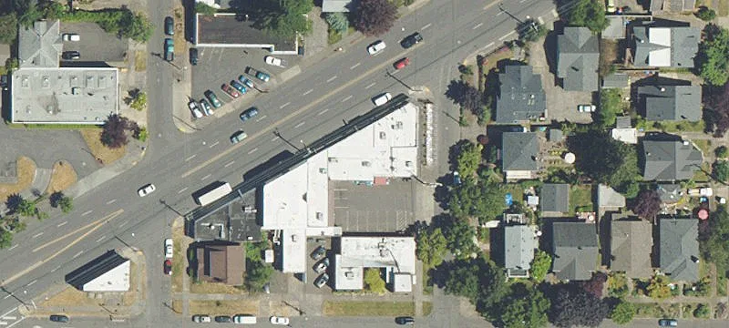 Restaurant Building on Sandy Boulevard