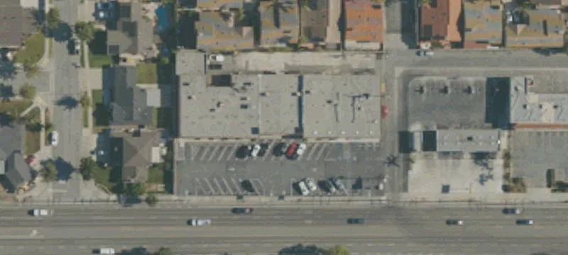 Multi-Tenant Retail Center For Rent