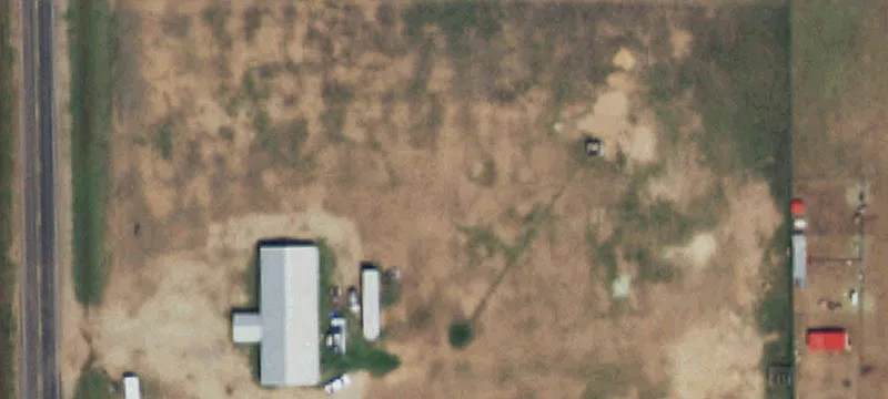 Metal Building on Unrestricted Acres