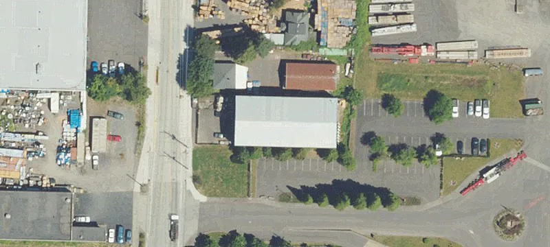 Functional Warehouse with Mezzanine Space