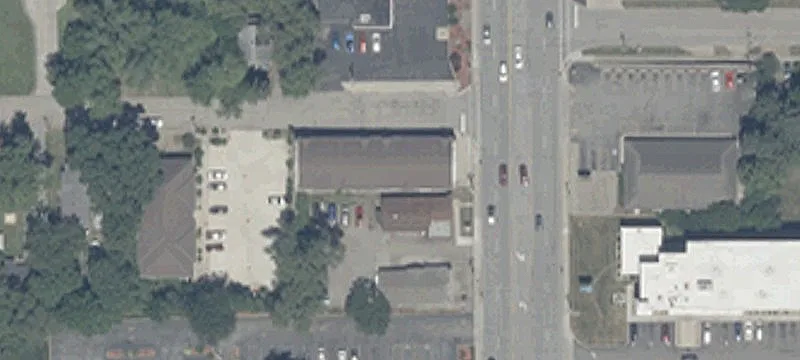 Versatile Office and Retail Building