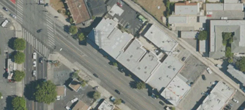 Mixed-Use Retail and Apartment Building