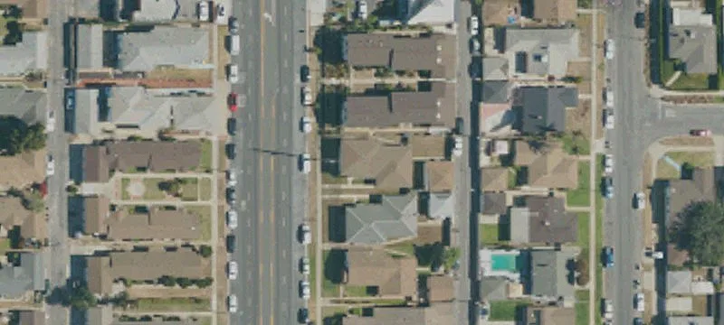 Duplex with Garage and Yard