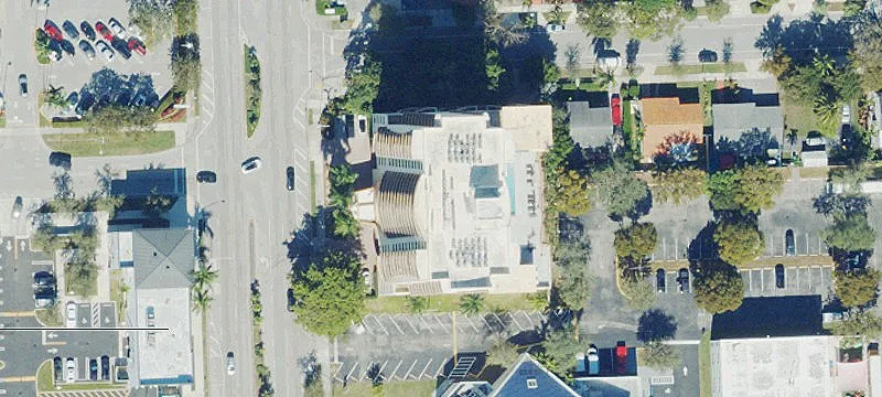 Freestanding Auto Shop in Allapattah