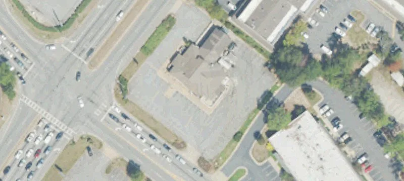 Freestanding Commercial Building on Veterans Parkway