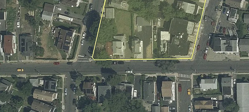 Updated Triplex on Large Lot
