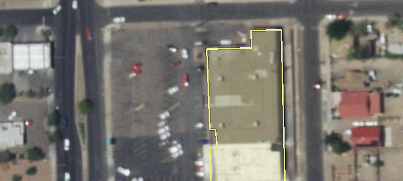 Retail Space on Broadway Boulevard