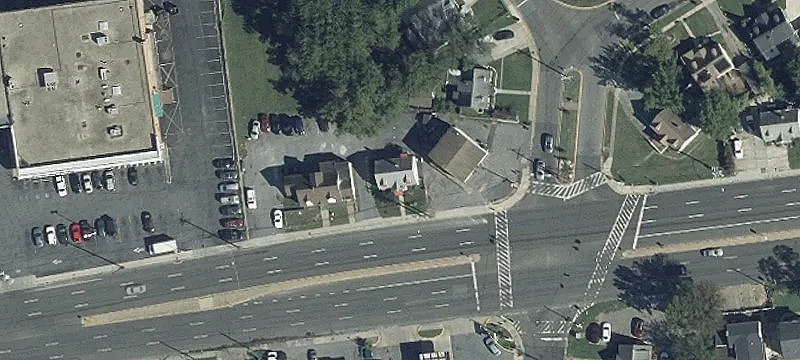 Versatile Commercial Space Near Transportation
