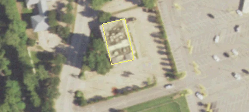 Commercial Land Near Retail Centers