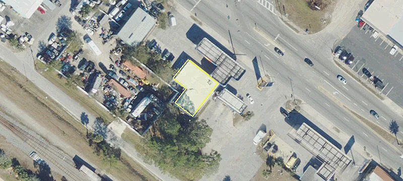 High-Visibility Multi-Income Commercial Asset